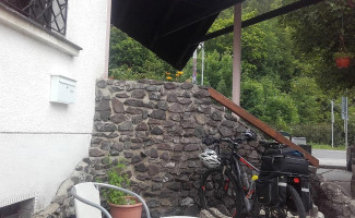 Restoran Đina outside