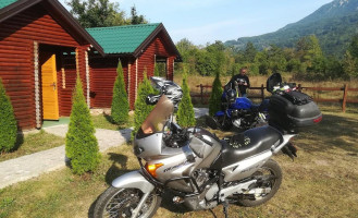 Rafting Kamp Bato outside