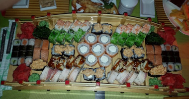 Sushi Yashimi food