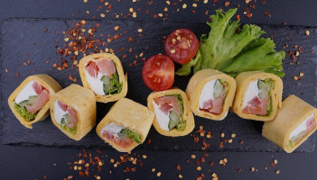 Sushi Ili Pozy food