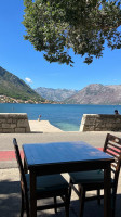 Tiha Noć Kotor outside