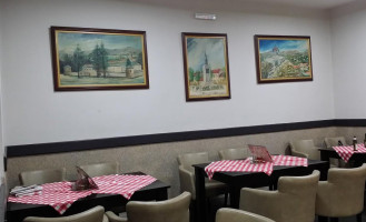 Restoran Cetinje inside