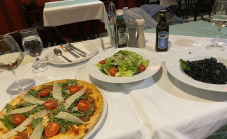 Pizzeria Grifone food