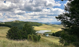 Катун Еко село Цамп outside