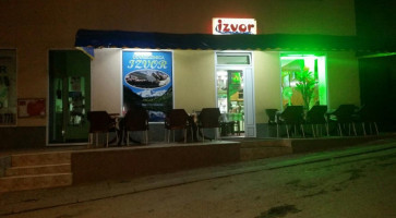 Barbeque Restaurant Izvor 2 outside