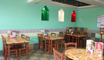 Piponi Pizza inside
