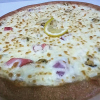 M-pizza food