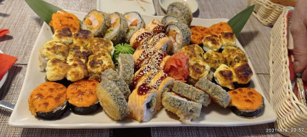 Sushi King food