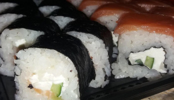 Love Sushi food