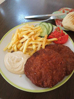 Giro-olimpiya food