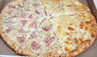 Aegpizza food