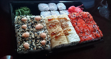 Sushi Wok food