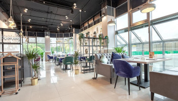 Fish&food inside