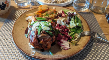 Old Cellar food