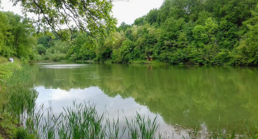 Restoran Jezero outside