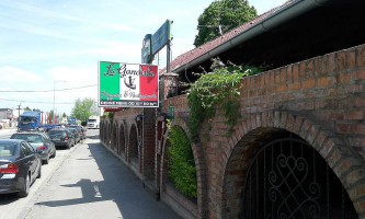 La Gondola Reštaurácia A Pizzeria outside