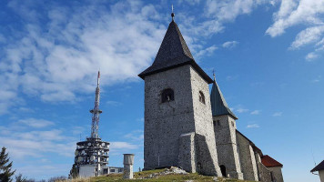 Lovska Koča Dobovec; Kum 2014 2018 outside