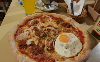 Okrepčevalnica Rozika Pizzerija food