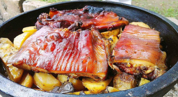 Tronoški Vajati Ethno Village food