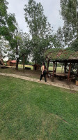 Capriolo Restoran outside