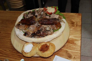 Izvor Lisine Kafana Sa Prenoćištem food