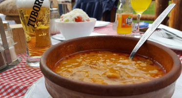 Lisinski Raj Restoran Sa Prenoćištem food