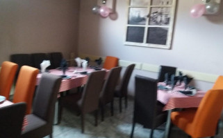 Restoran Đina inside