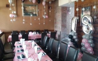 Restoran Đina inside