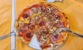 Pizzeria Kegeljček, Robert Kutnar S.p. food