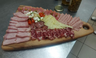 Galaksija Trebnje, Gostinstvo In Turizem, Gradbeni Inženiring Ter Prodaja Nepremičnin D.o.o. food