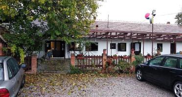 Tanya Csárda Außen