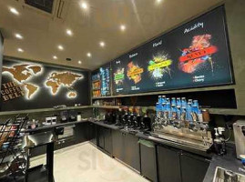 Almar Seafood inside