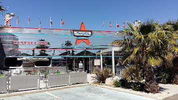 Restorant Asllan Veliu outside