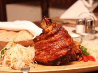 Kisvendéglő Étterem Pizzéria